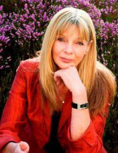 Christa Mackinnon