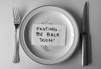 How a ''Fast Diet'' Can Slow Degenerative Disease, Protect the Brain and Slim the Body