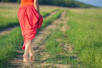 the-forgotten-chakras-and-the-earth-element-walking-meditation-2