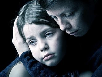mother-daughter-pain